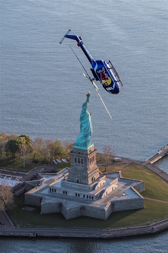 Flying Bulls over New York.
(Foto: Red Bull Media House)